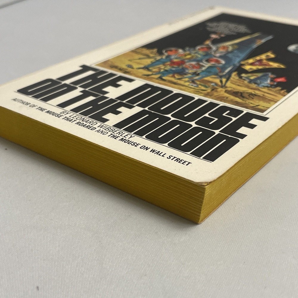 The Mouse on the Moon by Leonard Wibberley 1971 Bantam Books Paperback - Picture 7 of 13